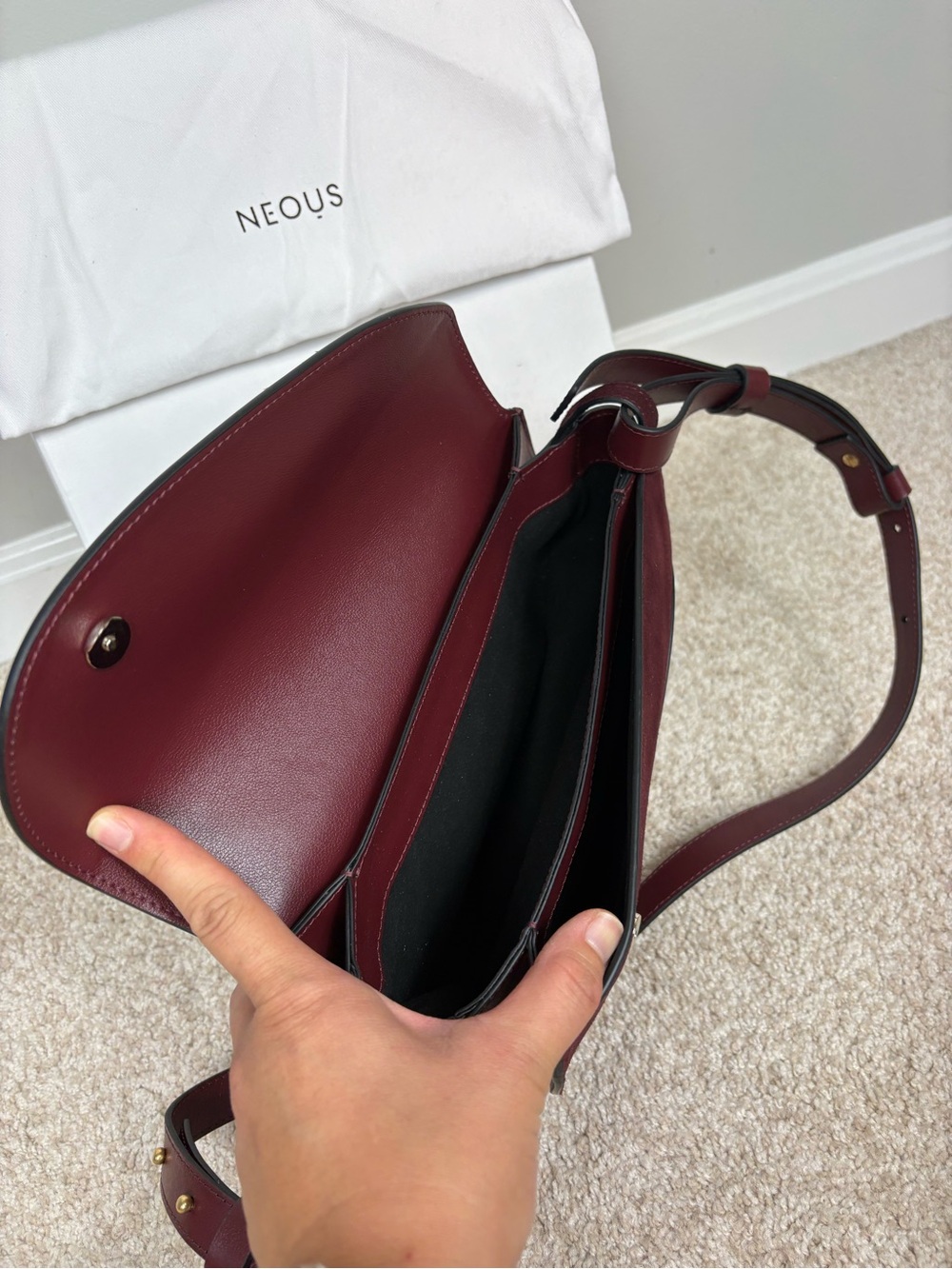 New Neous Berenices Saddle Shoulder Bag Burgundy - Picture 8 of 10